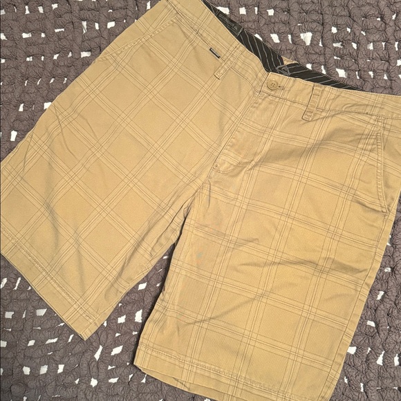 Quicksilver Shorts - Picture 1 of 6